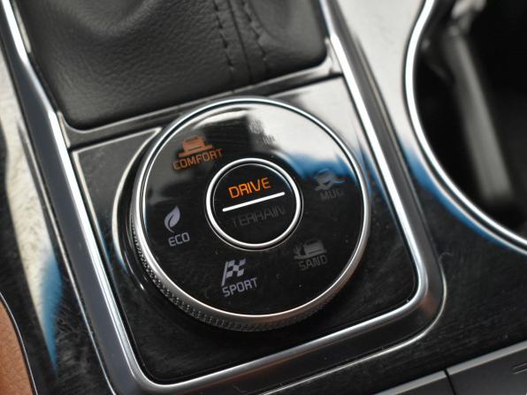 Kia Mohave I Рестайлинг 2 с пробегом 2022 года, цена 5 680 000 рублей, 20795 км, внедорожник, Автокод Объявления