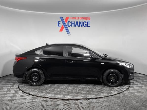 Hyundai Solaris II с пробегом 2017 года, цена 1 419 000 рублей, 120504 км, седан, Автокод Объявления