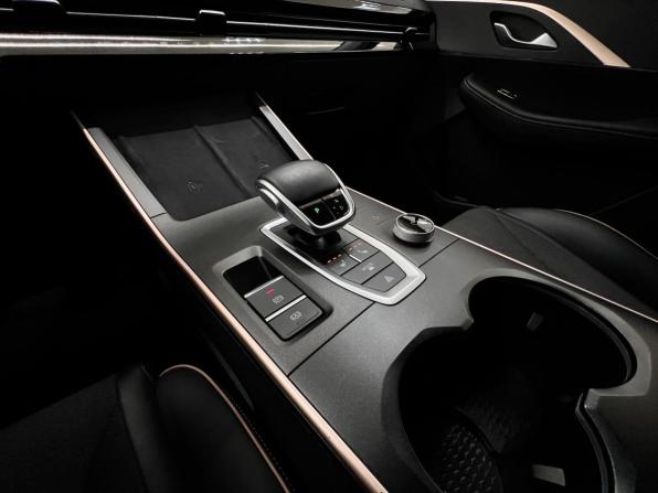 Omoda C5 I с пробегом 2023 года, цена 1 950 000 рублей, 17751 км, внедорожник, Автокод Объявления