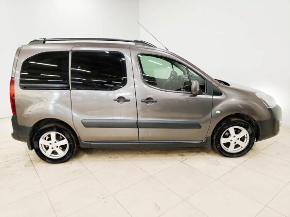 Peugeot Partner II Рестайлинг 2 с пробегом 2016 года, цена 1 060 000 рублей, 118333 км, компактвэн, Автокод Объявления