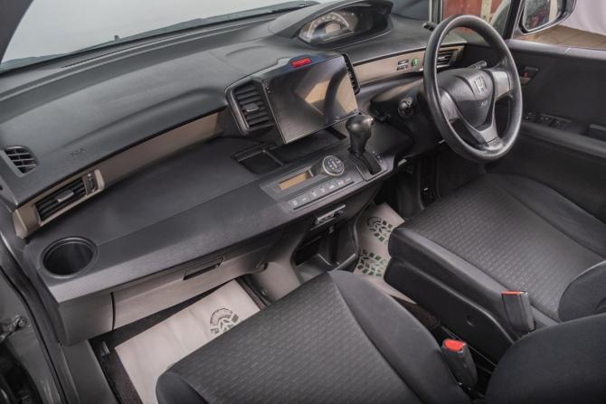 Honda Freed I Рестайлинг с пробегом 2012 года, цена 1 199 000 рублей, 175000 км, компактвэн, Автокод Объявления