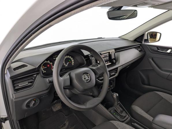 Skoda Rapid II с пробегом 2021 года, цена 1 050 000 рублей, 281341 км, лифтбек, Автокод Объявления