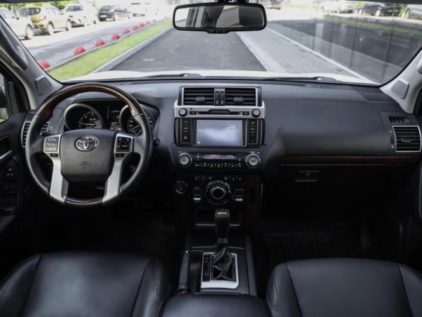 Toyota Land Cruiser Prado 150 Series Рестайлинг 1 с пробегом 2017 года, цена 3 799 000 рублей, 145336 км, внедорожник, Автокод Объявления