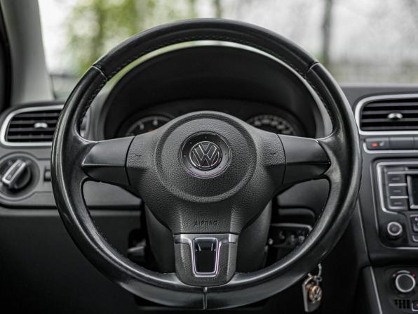 Volkswagen Polo V с пробегом 2013 года, цена 830 000 рублей, 156035 км, седан, Автокод Объявления