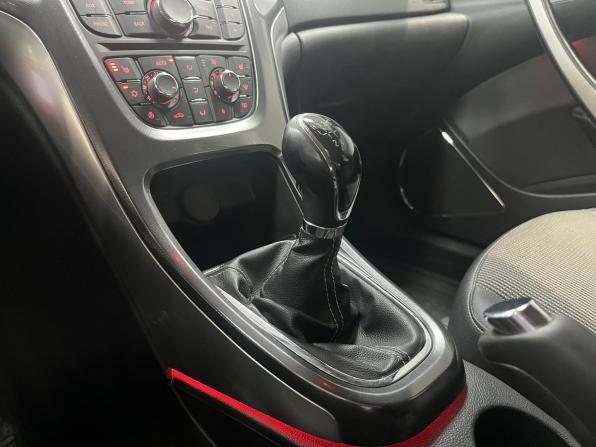 Opel Astra J с пробегом 2011 года, цена 725 000 рублей, 161150 км, хэтчбек, Автокод Объявления