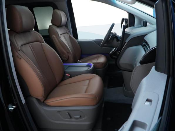 Hyundai Staria I с пробегом 2025 года, цена 7 049 777 рублей, 18706 км, минивэн, Автокод Объявления