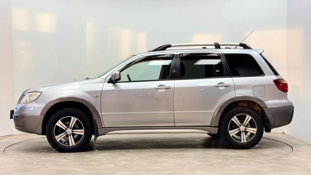 Mitsubishi Outlander I Киров  - изображение 2
