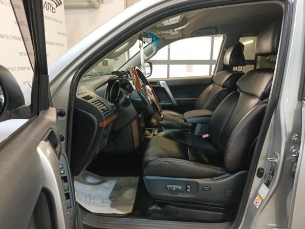 Toyota Land Cruiser Prado 150 Series Рестайлинг 1 с пробегом 2016 года, цена 3 399 000 рублей, 180000 км, внедорожник, Автокод Объявления