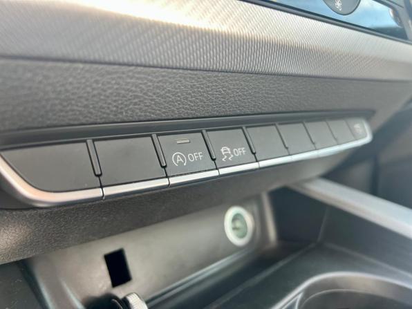 Audi A4 V (B9) с пробегом 2018 года, цена 1 999 000 рублей, 228000 км, универсал, Автокод Объявления