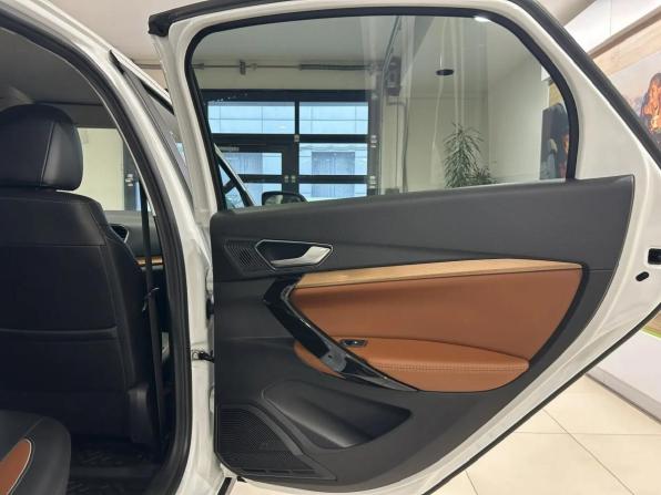 Lada (ВАЗ) Vesta I Рестайлинг (NG) с пробегом 2024 года, цена 1 395 000 рублей, 8238 км, седан, Автокод Объявления