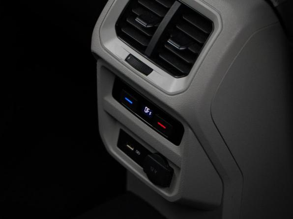 Volkswagen Tiguan II с пробегом 2018 года, цена 2 149 046 рублей, 207992 км, внедорожник, Автокод Объявления