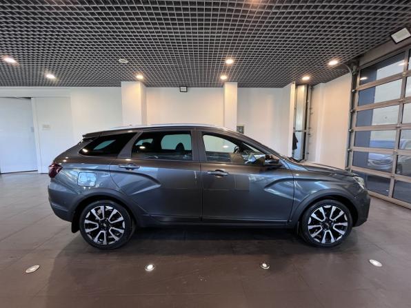 Lada (ВАЗ) Vesta I Рестайлинг (NG) с пробегом 2024 года, цена 1 800 000 рублей, 13642 км, универсал, Автокод Объявления