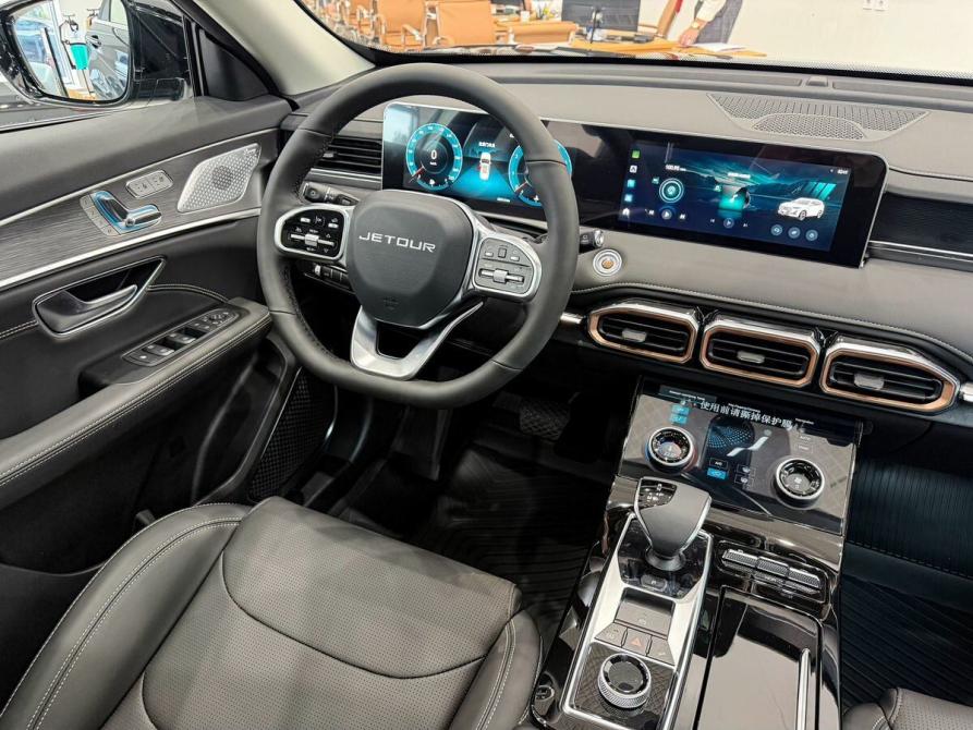 JETOUR X70+ I Рестайлинг Москва  - изображение 9