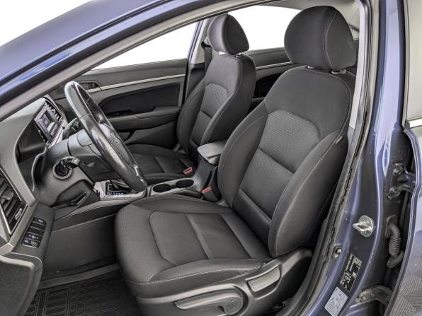 Hyundai Elantra VI (AD) с пробегом 2017 года, цена 1 275 000 рублей, 115100 км, седан, Автокод Объявления