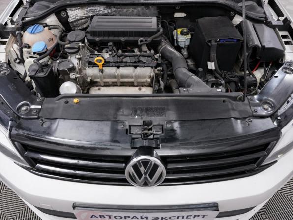 Volkswagen Jetta VI Рестайлинг с пробегом 2015 года, цена 977 000 рублей, 205000 км, седан, Автокод Объявления
