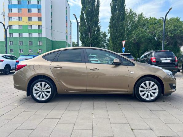 Opel Astra J Рестайлинг с пробегом 2014 года, цена 800 000 рублей, 129285 км, седан, Автокод Объявления