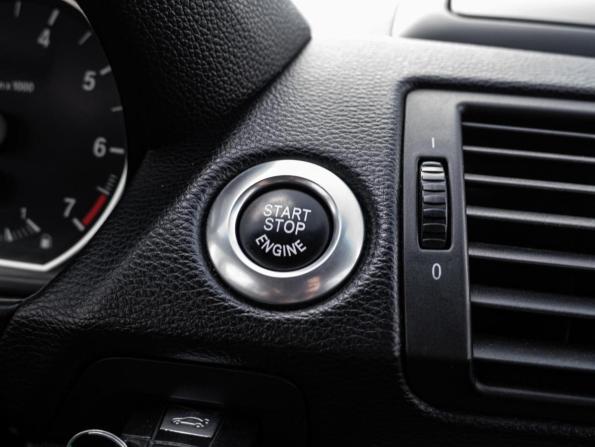 BMW 1 серии I (E81/E82/E87/E88) Рестайлинг с пробегом 2010 года, цена 850 000 рублей, 225951 км, хэтчбек, Автокод Объявления