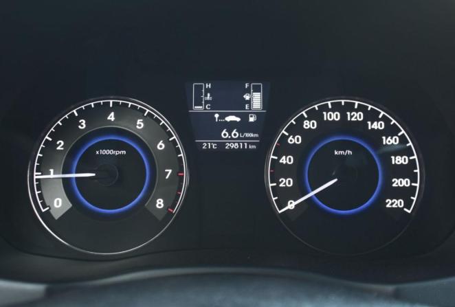 Hyundai Solaris I Рестайлинг с пробегом 2016 года, цена 1 190 000 рублей, 29811 км, седан, Автокод Объявления