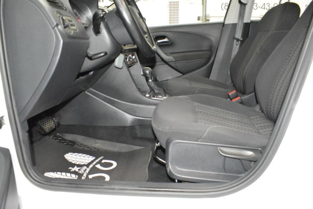 Volkswagen Polo V Рестайлинг Киров  - изображение 16