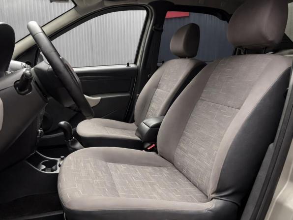 Renault Logan I Рестайлинг с пробегом 2010 года, цена 367 000 рублей, 197382 км, седан, Автокод Объявления