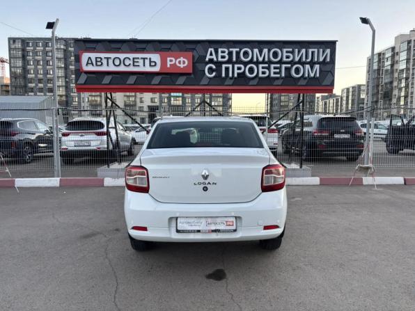 Renault Logan II Рестайлинг с пробегом 2019 года, цена 756 231 рубль, 210655 км, седан, Автокод Объявления