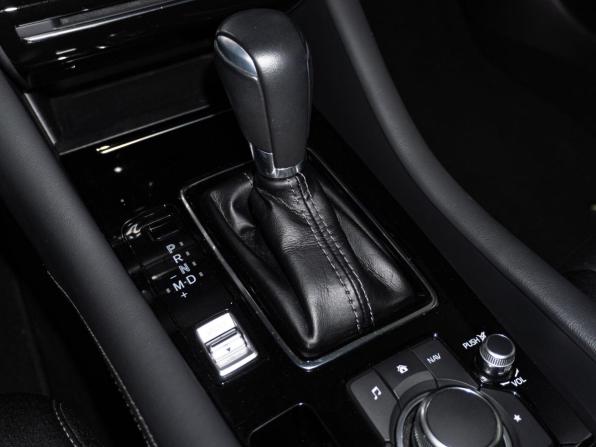 Mazda 6 III (GJ) Рестайлинг 2 с пробегом 2020 года, цена 2 360 000 рублей, 100250 км, седан, Автокод Объявления