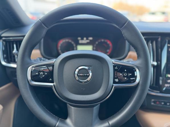 Volvo S90 II с пробегом 2019 года, цена 2 249 900 рублей, 246108 км, седан, Автокод Объявления