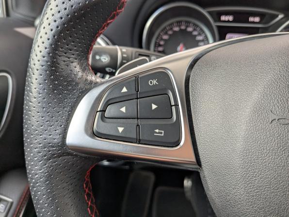 Mercedes-Benz GLA I (X156) Рестайлинг с пробегом 2019 года, цена 2 650 000 рублей, 49821 км, внедорожник, Автокод Объявления