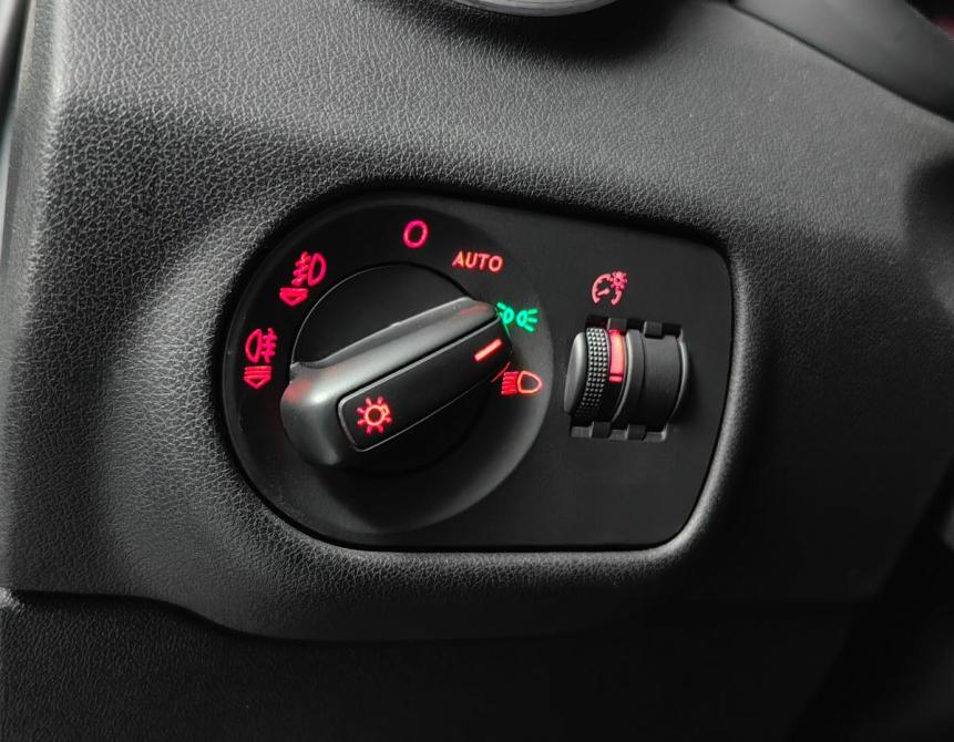 Audi A1 I (8X) Москва  - изображение 21