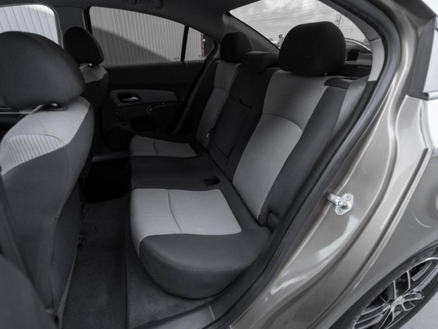 Chevrolet Cruze I Рестайлинг Москва  - изображение 12