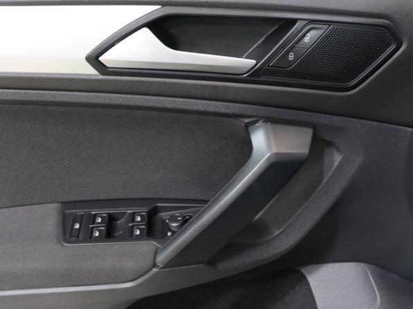 Volkswagen Tiguan II Рестайлинг с пробегом 2021 года, цена 2 486 000 рублей, 89810 км, внедорожник, Автокод Объявления