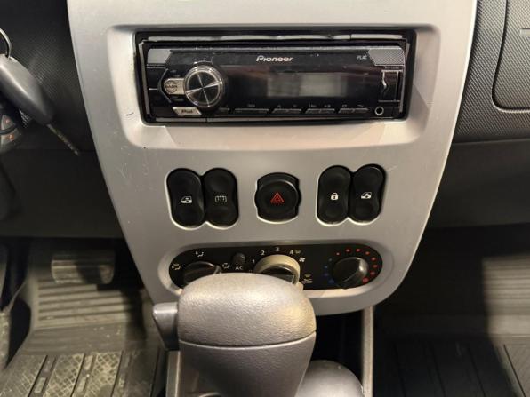 Renault Sandero I с пробегом 2012 года, цена 725 000 рублей, 152000 км, хэтчбек, Автокод Объявления
