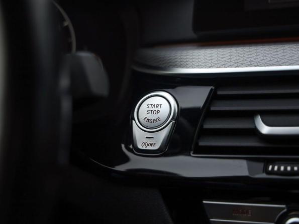 BMW 5 серии VII (G30/G31/G38) с пробегом 2018 года, цена 3 885 750 рублей, 130705 км, седан, Автокод Объявления