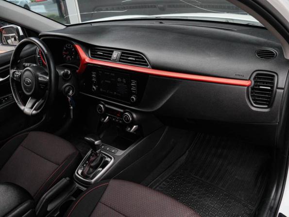Kia Rio IV Рестайлинг с пробегом 2020 года, цена 1 600 000 рублей, 94464 км, седан, Автокод Объявления