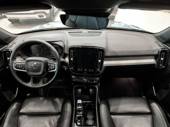 Volvo XC40 I с пробегом 2019 года, цена 3 380 000 рублей, 68643 км, внедорожник, Автокод Объявления