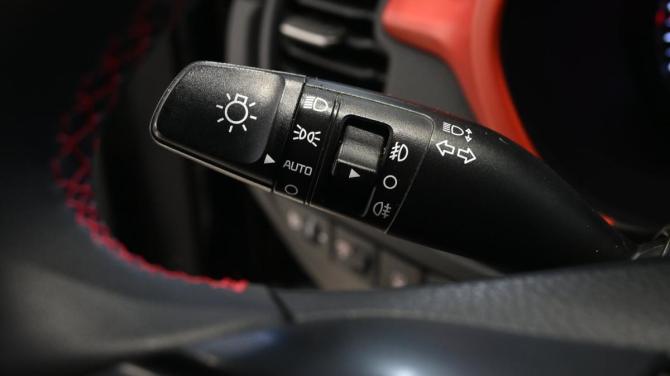 Kia Rio IV Рестайлинг с пробегом 2021 года, цена 1 750 000 рублей, 87168 км, хэтчбек, Автокод Объявления