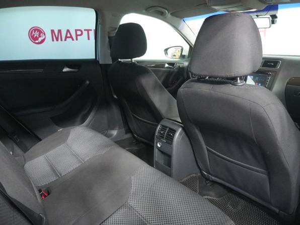 Volkswagen Jetta VI Рестайлинг с пробегом 2015 года, цена 911 000 рублей, 240069 км, седан, Автокод Объявления