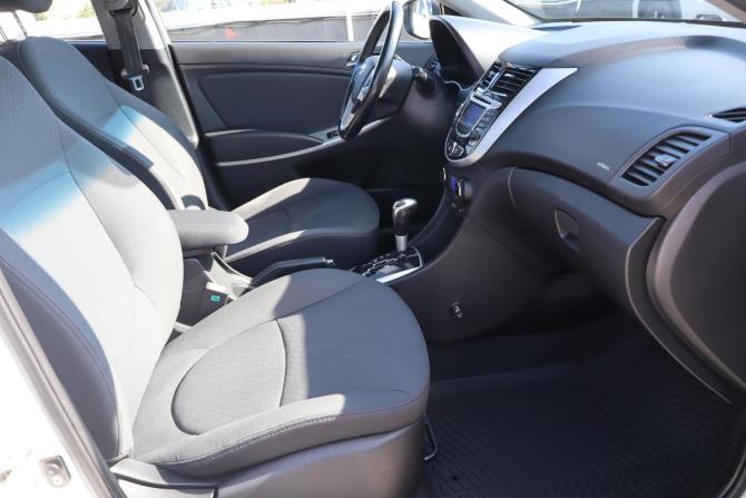 Hyundai Solaris I с пробегом 2014 года, цена 829 000 рублей, 122000 км, хэтчбек, Автокод Объявления