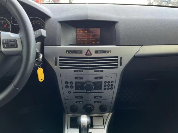 Opel Astra H Рестайлинг с пробегом 2013 года, цена 785 000 рублей, 171497 км, универсал, Автокод Объявления