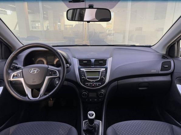 Hyundai Solaris I с пробегом 2014 года, цена 920 000 рублей, 129381 км, седан, Автокод Объявления