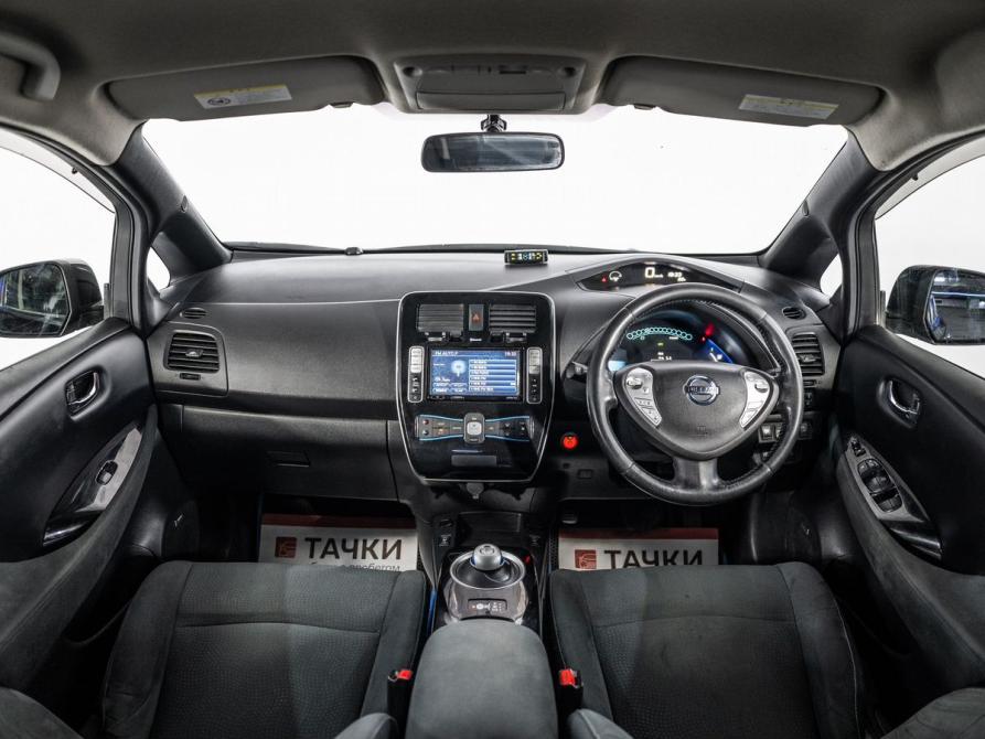 Nissan Leaf I (ZE0/AZE0) Иркутск  - изображение 8