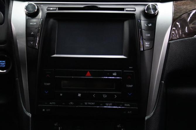Toyota Camry VII (XV50) Рестайлинг 2 с пробегом 2017 года, цена 1 735 350 рублей, 207710 км, седан, Автокод Объявления