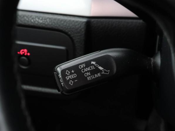 Volkswagen Touareg II с пробегом 2013 года, цена 1 397 000 рублей, 438001 км, внедорожник, Автокод Объявления