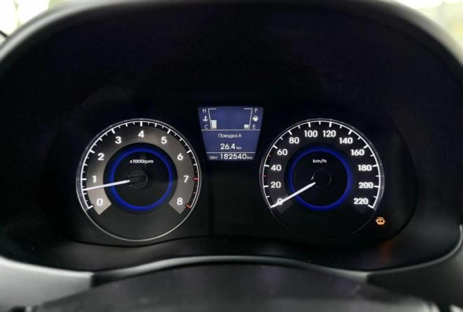 Hyundai Solaris I с пробегом 2011 года, цена 790 000 рублей, 182540 км, седан, Автокод Объявления