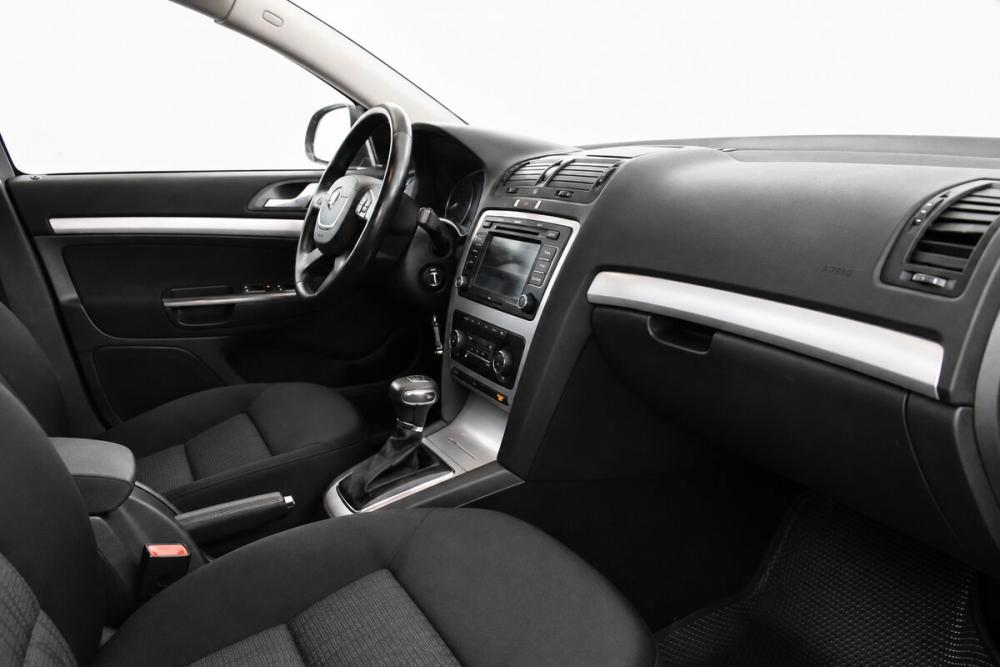 Skoda Octavia II (A5) Рестайлинг Москва  - изображение 12