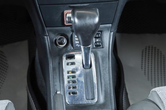 Toyota Corolla IX (E120 E130) Рестайлинг с пробегом 2005 года, цена 699 000 рублей, 322000 км, хэтчбек, Автокод Объявления