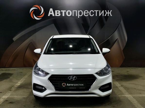 Hyundai Solaris II с пробегом 2017 года, цена 880 000 рублей, 195912 км, седан, Автокод Объявления