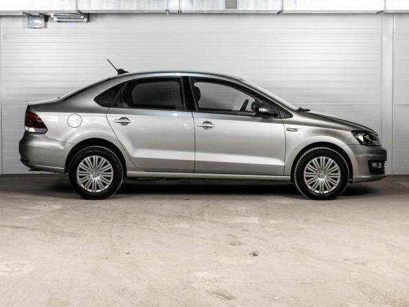 Volkswagen Polo V Рестайлинг с пробегом 2020 года, цена 1 590 000 рублей, 69748 км, седан, Автокод Объявления