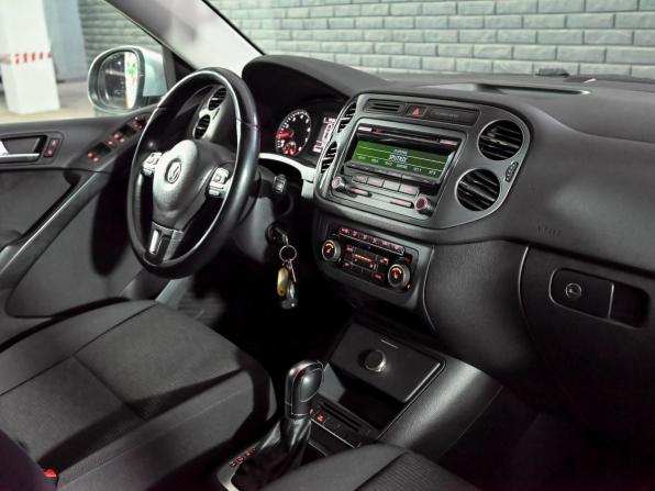 Volkswagen Tiguan I Рестайлинг с пробегом 2011 года, цена 1 299 000 рублей, 213328 км, внедорожник, Автокод Объявления