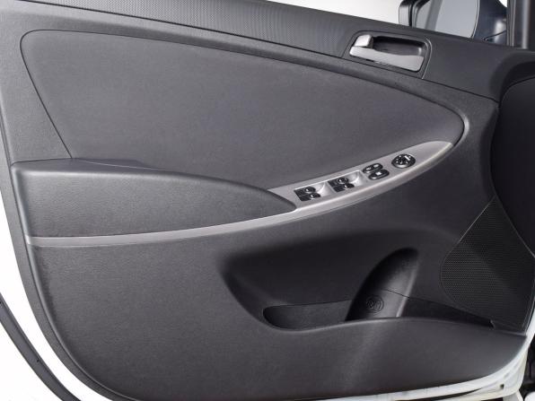 Hyundai Solaris I Рестайлинг с пробегом 2016 года, цена 749 999 рублей, 257571 км, хэтчбек, Автокод Объявления